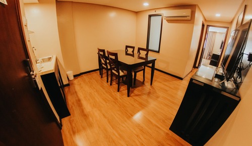 Suite (Imperial West Wing)