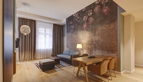 Suite estudio, 1 cama de matrimonio grande con sofá cama