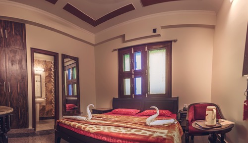 Habitación Confort doble, 1 cama de matrimonio, vistas a la colina