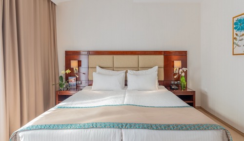 Habitación superior con 1 cama doble o 2 individuales