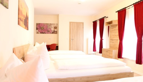 Habitación cuádruple económica