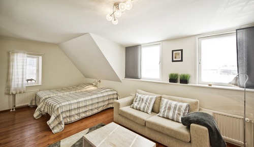 Apartamento, 3 habitaciones, en edificio anexo
