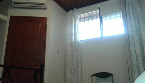 Apartamento superior, 1 habitación, terraza, en una planta alta