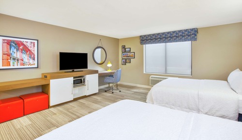Habitación, 2 camas de matrimonio, accesible para personas con discapacidad, no fumadores (Hearing)