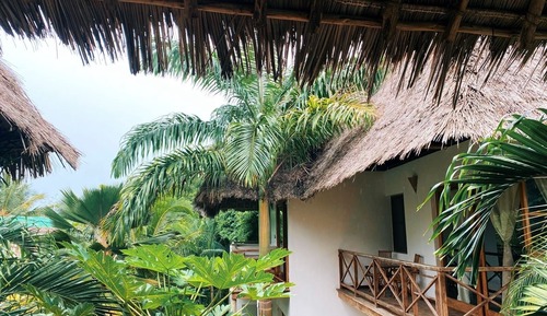 Habitación Confort doble, vistas a la piscina