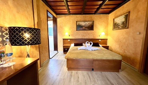Habitación doble superior, balcón (No:122)