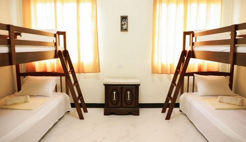 Dormitorio compartido Confort, solo para mujeres, vistas al patio