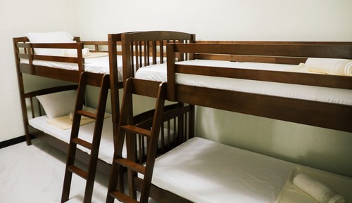 Dormitorio compartido Confort, solo para hombres