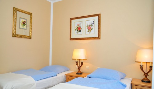 Habitación con 2 camas individuales