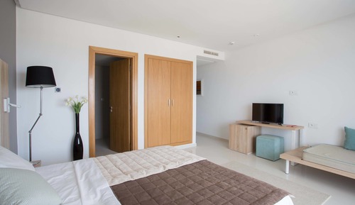 Habitación doble superior, vistas a la piscina