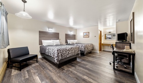 Habitación estándar, 2 camas de matrimonio, frigorífico y microondas