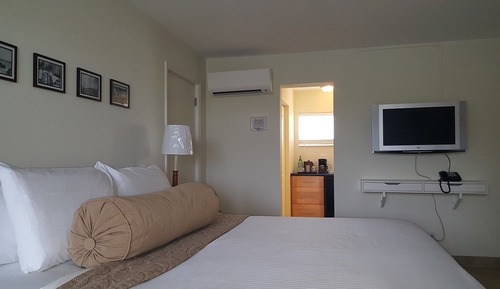 Habitación tradicional, 1 cama de matrimonio grande, acceso a la piscina, planta baja