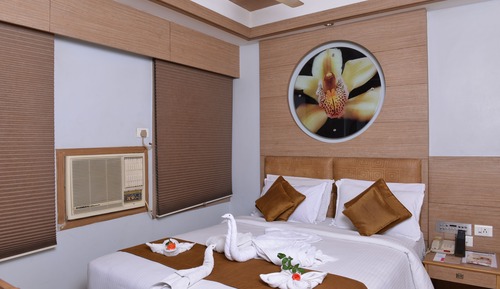 Estudio superior, 1 cama de matrimonio, no fumadores, vistas a la ciudad