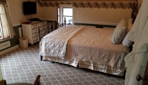 Habitación estándar, 1 cama de matrimonio, baño privado, vistas a la montaña