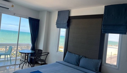 Standard Double Room with Sea View 