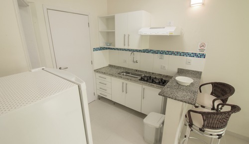 Apartamento, balcón, junto a la piscina