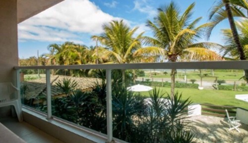 Apartamento, balcón, frente a la playa