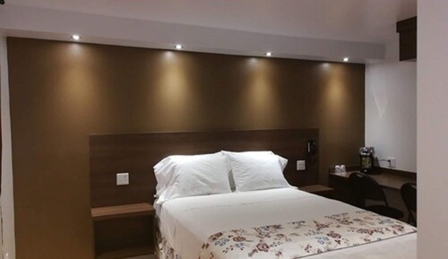 Habitación superior, 1 cama de matrimonio, no fumadores