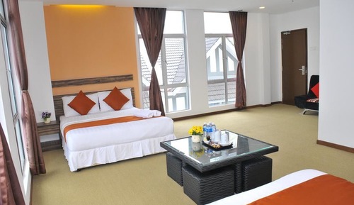 Family Five / Suite