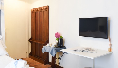 Habitación estándar con 1 cama doble o 2 individuales, planta baja