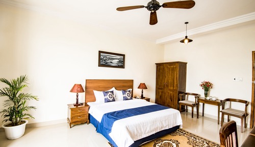 Habitación doble, 1 cama de matrimonio grande, bañera, vistas al mar