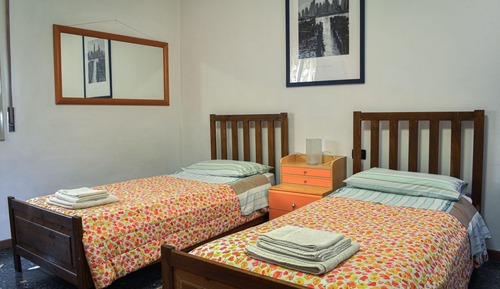 Habitación estándar con 1 cama doble o 2 individuales