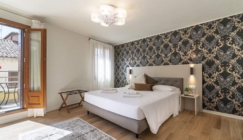 Habitación Deluxe, 1 cama de matrimonio grande, balcón, vistas a la ciudad