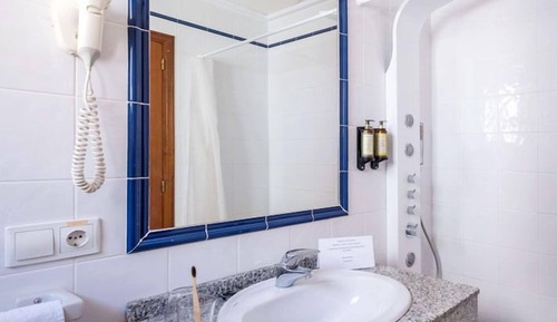 Habitación con 1 cama doble o 2 individuales
