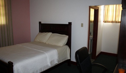 Casa (3 Bedrooms / 3 queen beds)
