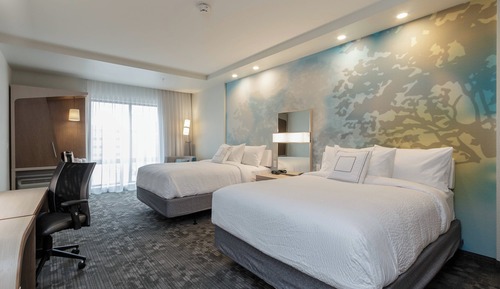 Habitación, 2 camas de matrimonio, no fumadores, vistas a la ciudad (Hearing Accessible)