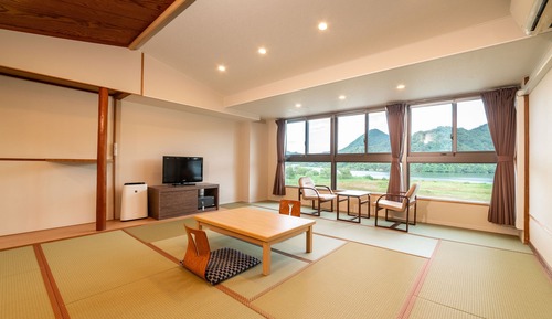 Habitación estándar, no fumadores, vistas al río (Japanese Style, Shared Bathroom)