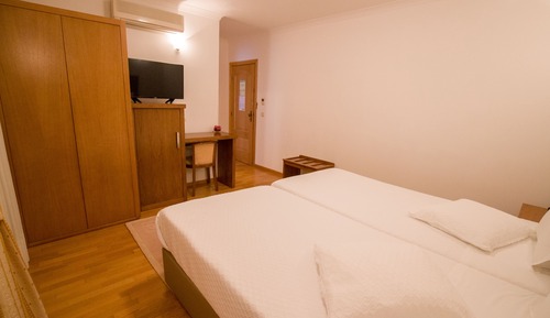 Habitación tradicional con 2 camas individuales