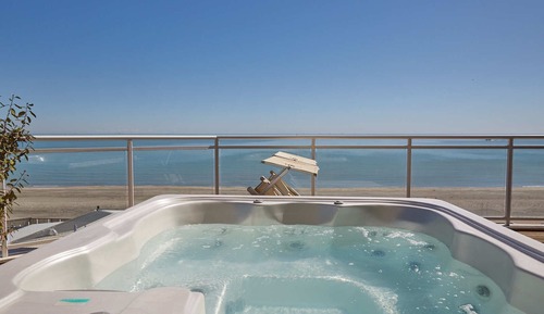 Suite junior, terraza, vistas al mar