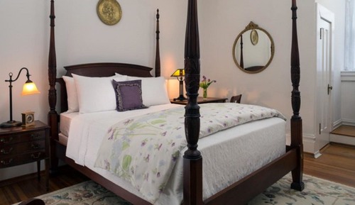 Habitación, baño privado (Lavender Room #10)