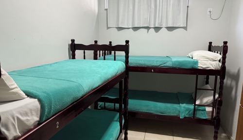 Dormitorio compartido, solo para mujeres