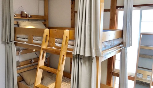 Dormitorio compartido, solo para mujeres