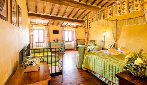 Habitación superior con 1 cama doble o 2 individuales
