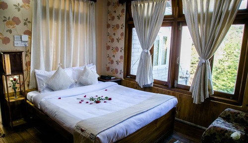 Habitación clásica doble, 1 cama de matrimonio, vistas a la colina