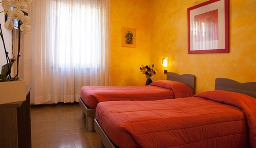 Habitación con 2 camas individuales, 2 camas individuales
