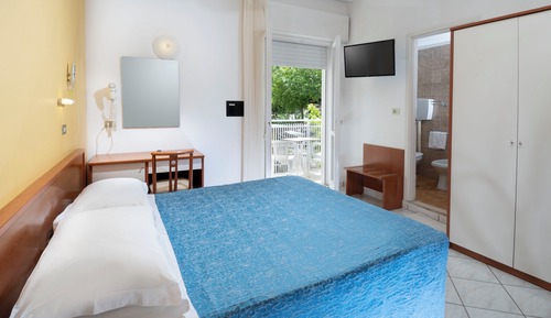 Habitación triple estándar, en edificio anexo