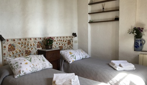 Habitación Confort, baño privado, vistas al jardín