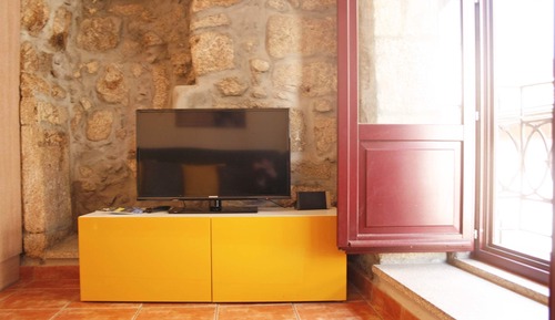 Apartamento, 1 habitación, balcón (Rua da Reboleira, 19)