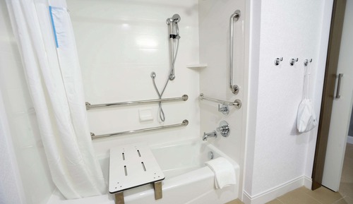 Habitación, 2 camas de matrimonio, accesible para personas con discapacidad, bañera