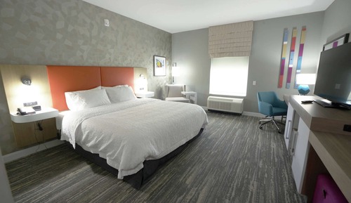Habitación, 1 cama de matrimonio grande, accesible para personas con discapacidad, bañera