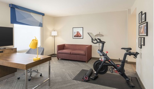 Estudio, 1 cama de matrimonio grande (Peloton Bike)