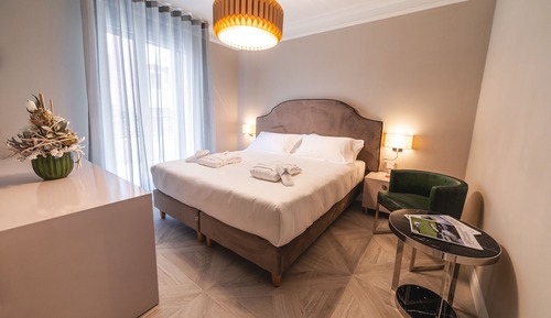 Habitación superior con 1 cama doble o 2 individuales