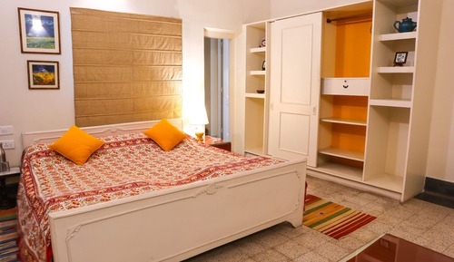 Standard Suite, 1 King Bed