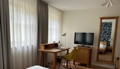 Habitación individual, en edificio anexo