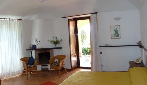 Habitación Confort doble, 1 cama de matrimonio, patio