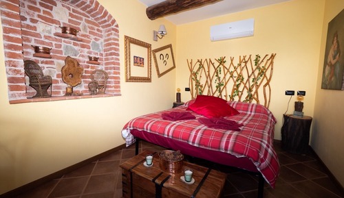 Habitación de diseño con 1 cama doble o 2 individuales, baño privado, vistas a la colina